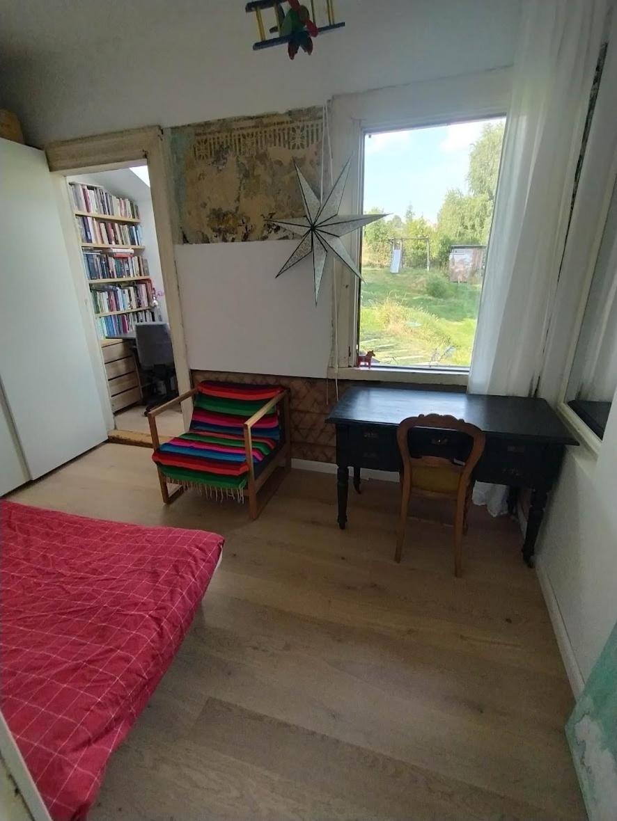 Hillside View House With Garden, Private Parking, Quiet Location - 12 Min To Old Town Anytime, Long Stays Welcome Vilnius Exterior photo