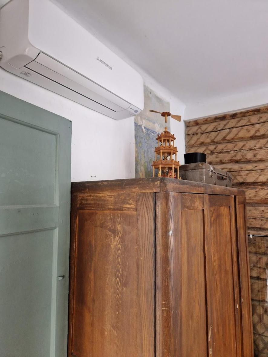 Hillside View House With Garden, Private Parking, Quiet Location - 12 Min To Old Town Anytime, Long Stays Welcome Vilnius Exterior photo